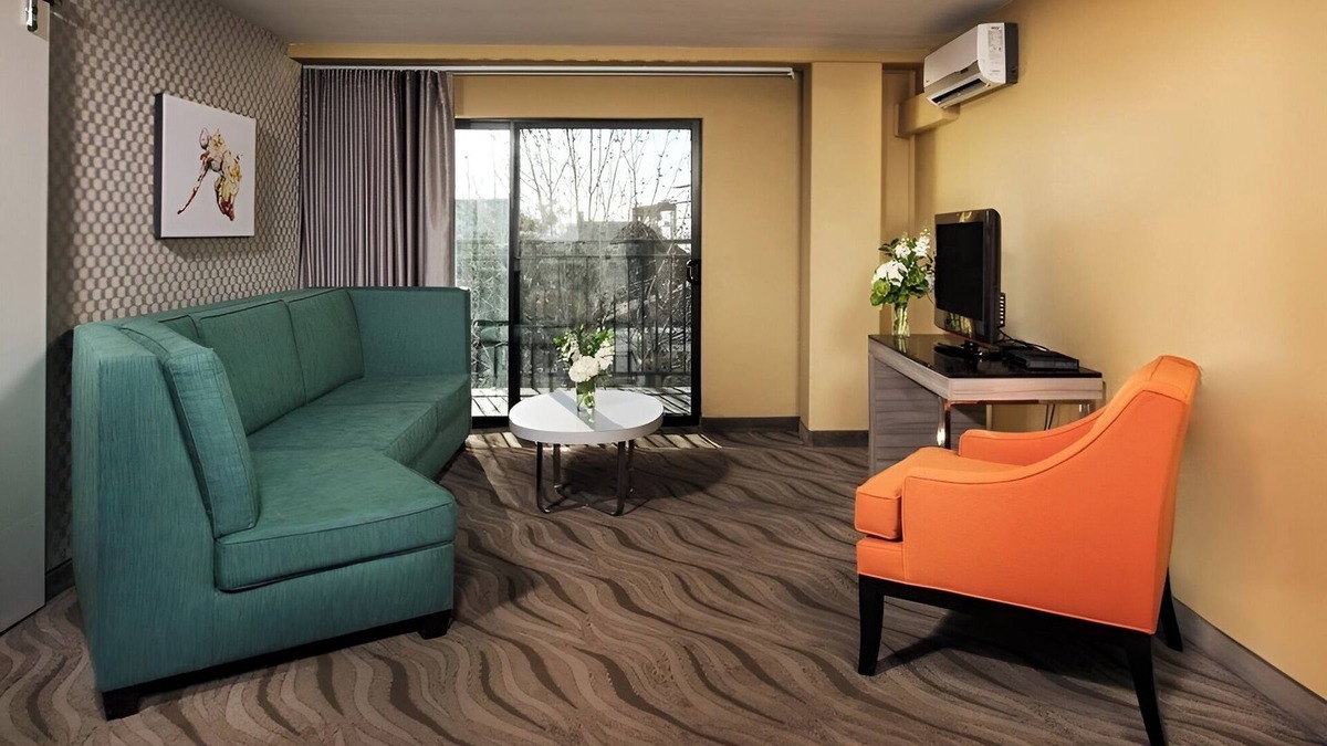 Little Italy Hotel | Enjoy Downtown Dining & Entertainment from Beautiful Modern Suite | 4 Units