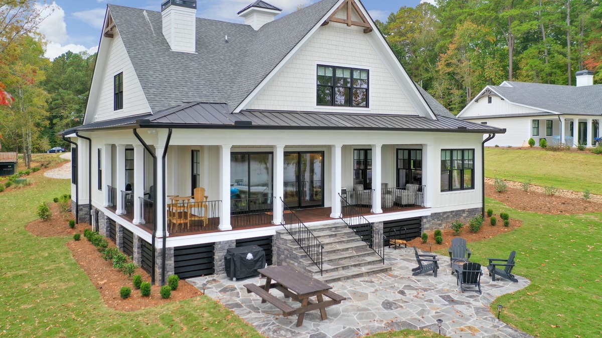 Lake Oconee House | Enjoy Fall At The Lake! Crisp Air, Cozy Fires, Changing Leaves, and FOOTBALL!