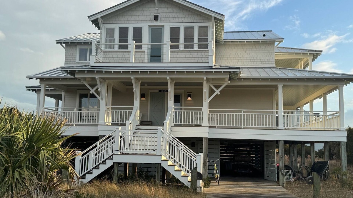 South Beach House | ENJOY glorious FALL at a discount;JUST renovated Oceanview,huge porches,4 bd/5ba