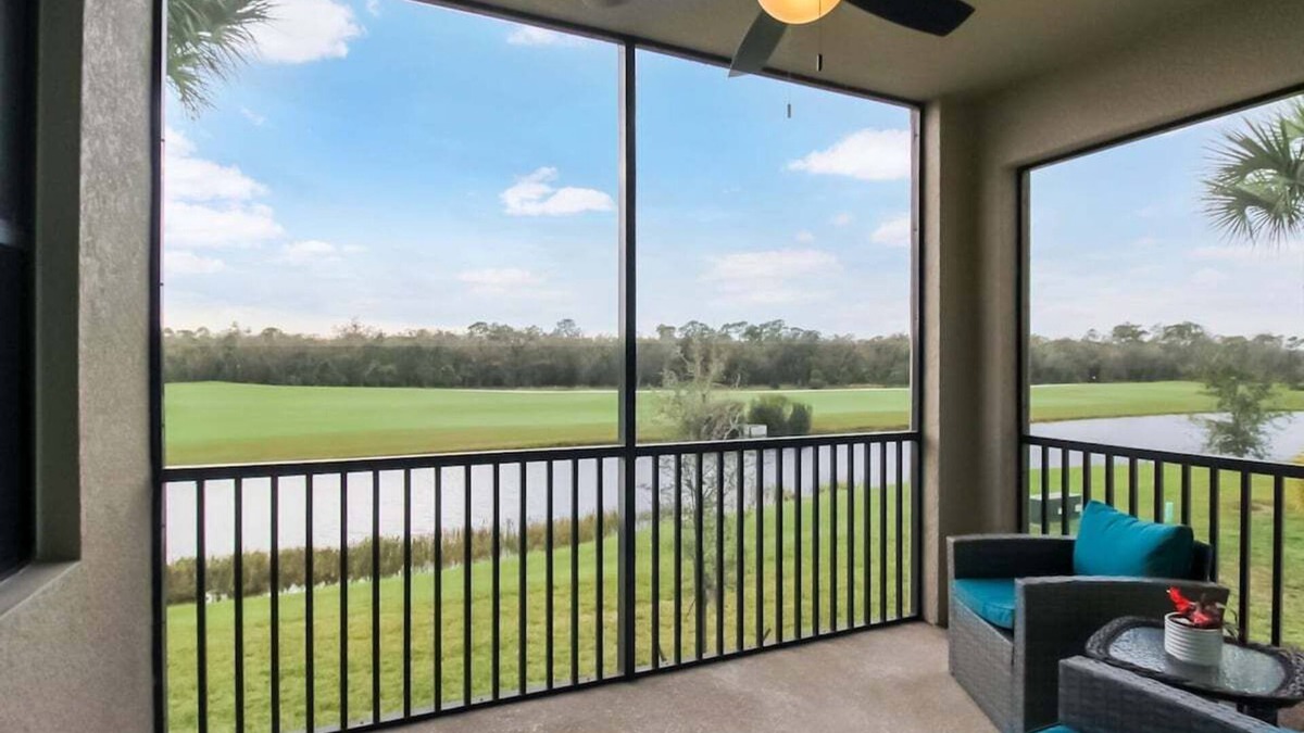 Lakewood Ranch Condo | Enjoy lake and golf views from this Lakewood National condo - Sunsational