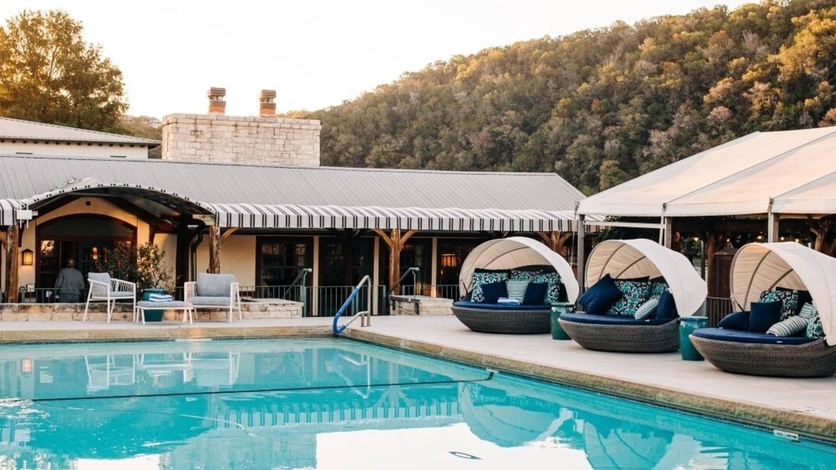 Lower Basin Lake Travis Hotel | Enjoy Lakefront Retreat w/Full Spa, Pools and Garden at Lodge-styled Resort