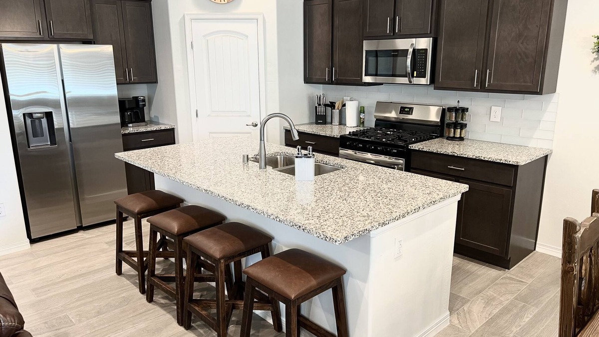 Las Cruces House | ⭐️Enjoy Las Cruces at this Colorful Rustic Home 3BR