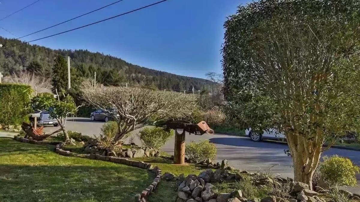 Bertsch-Oceanview House | Enjoy Majestic Redwoods and Stunning Beaches