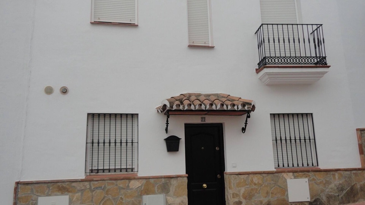 Montejaque House | ENJOY OUR HOUSE AND RELAX IN A QUIET AND WONDERFUL ENVIRONMENT.