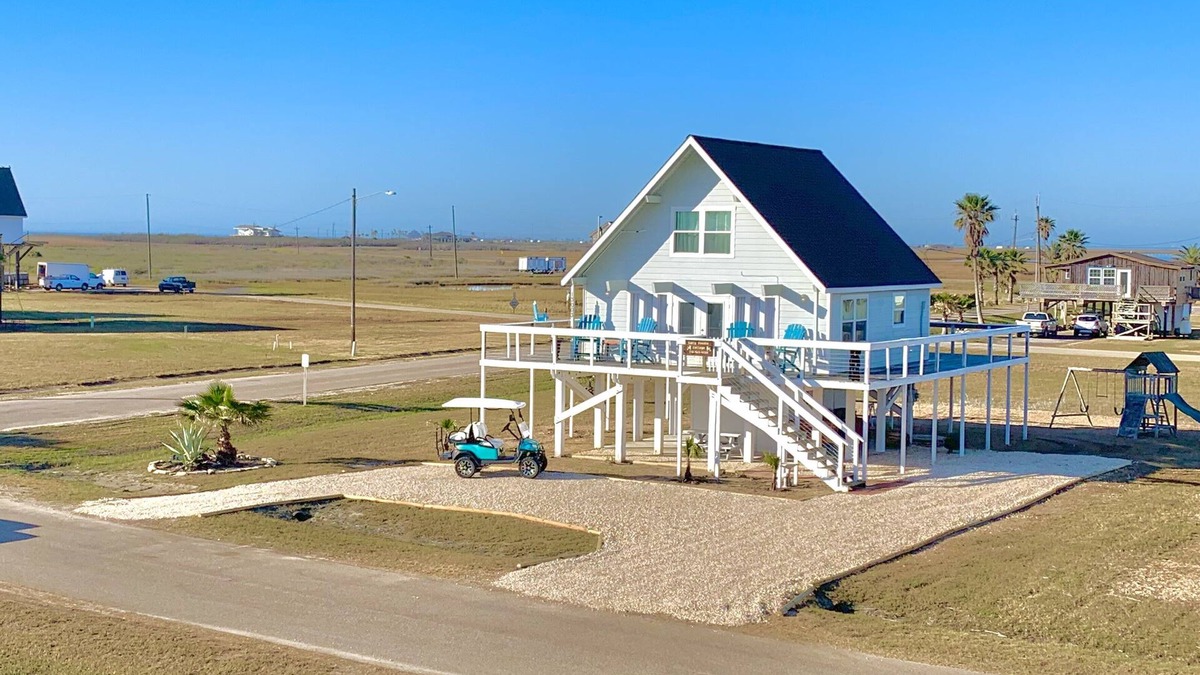 San Luis House | Enjoy panoramic views from the spacious wrap around deck!