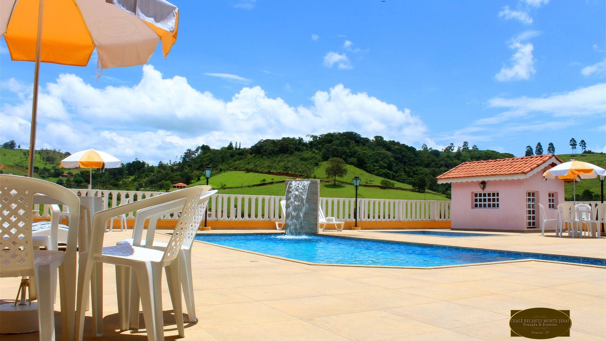 Piracaia House | Enjoy private accommodation with family and friends from 8 people