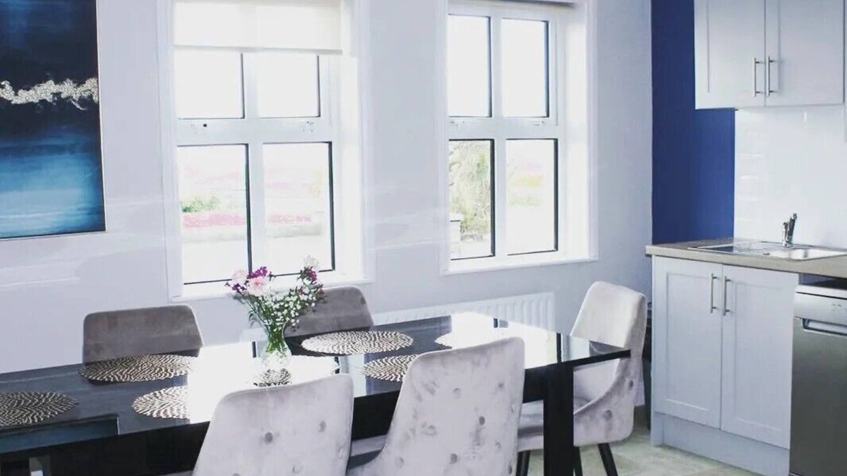 Doolin House | Enjoy the breathtaking view which you Relax at the Aran View Lodge