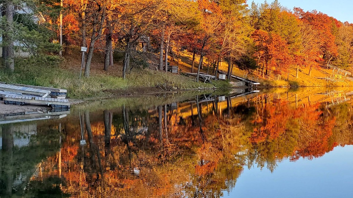 Pillager Cabin | Enjoy the Fall Colors from our "Lake Home", perfect spot for a quiet retreat