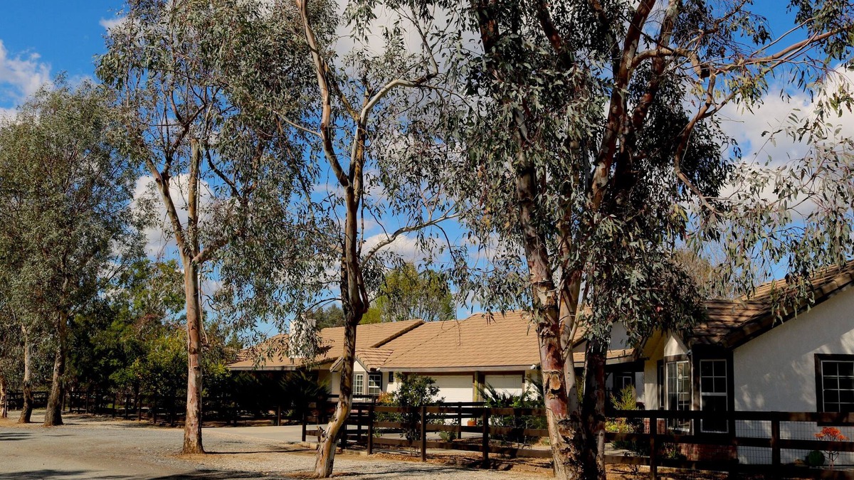 Temecula House | Enjoy the RANCHO Villa Heart of Temecula Wine Country Golf Casinos Views RVC-023
