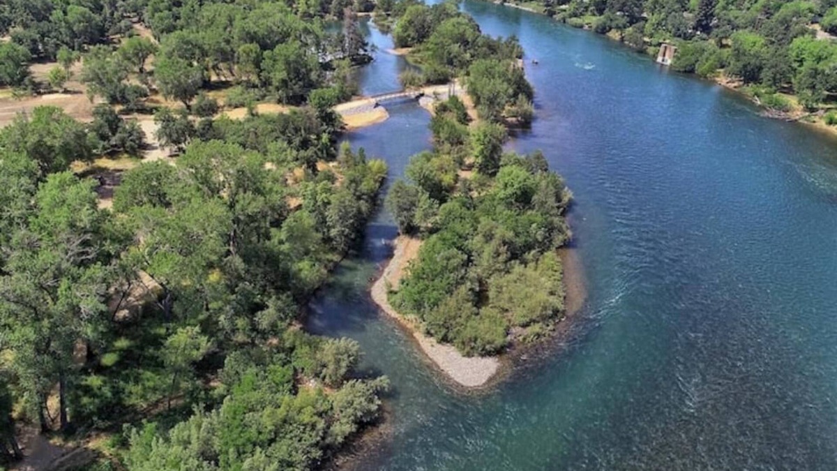 South Bechelli House | Enjoy the Sacramento River Retreat!