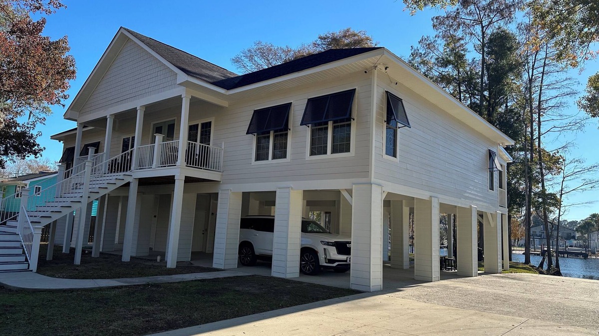 Socastee House | ENJOY THE SERENE LIFE OF THE NEWLY REMODELED WATERWAY HOUSE w Brand New Pool