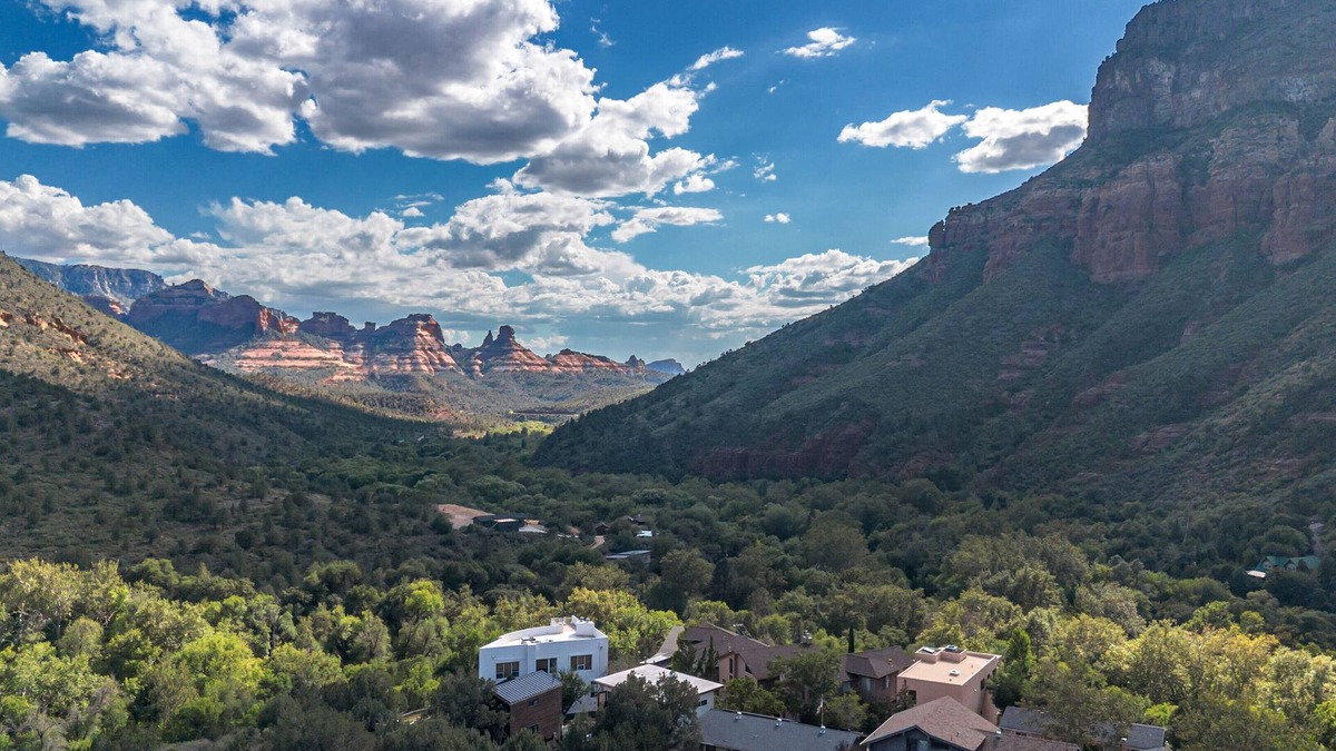 Sedona House | Enjoy The Whisper of The Canyon, Views, Deck, Hot Tub!