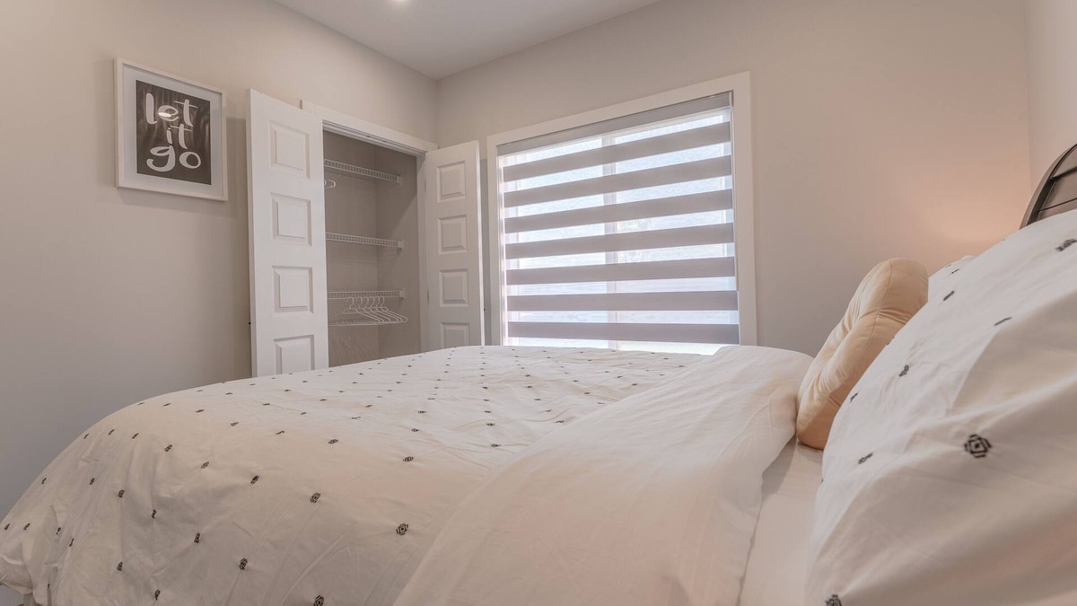 Southeast Calgary House | Enjoy this Brand New Cozy 2BR Guest Suite in YYC!