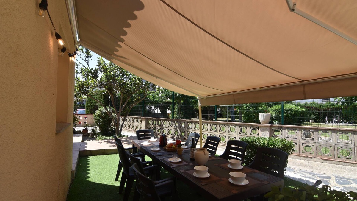 Santa Margarida House | Enjoy your Vacation in this Spacious and Comfortable House in Roses, Costa Brava! Ideal for Large Groups and Families.