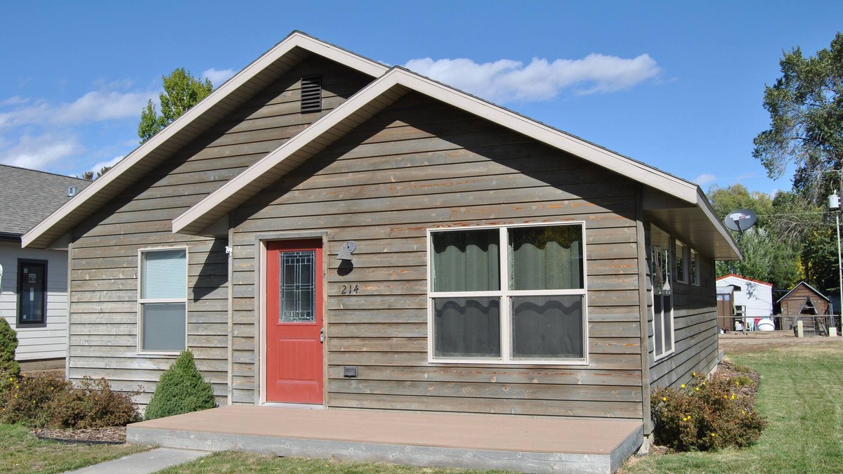 Ennis House | Ennis, MT: Madison River, Fishing, Yellowstone National Park, & Hunting
