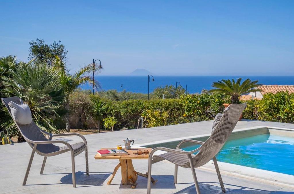 Calimera Villa | Enotria Villas - Tramonto sullo Stromboli