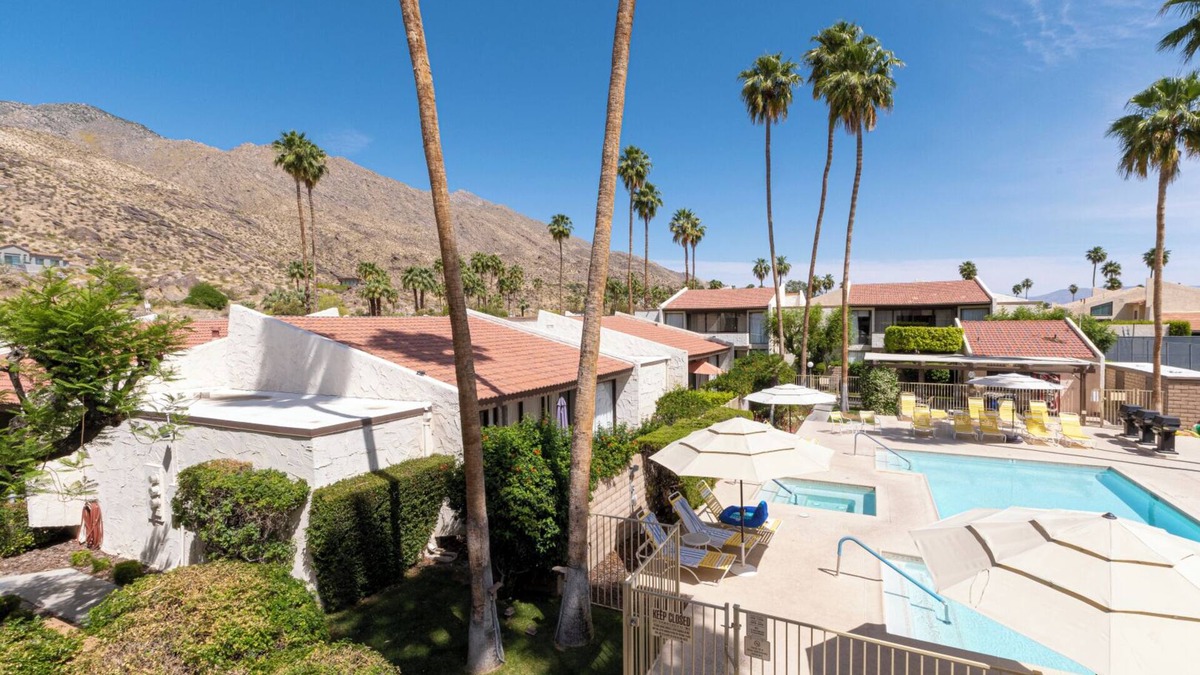 Cahuilla Hills House | Ensuring a Very Comfortable & Memorable Stay! Kitchen, near Outdoor Fun