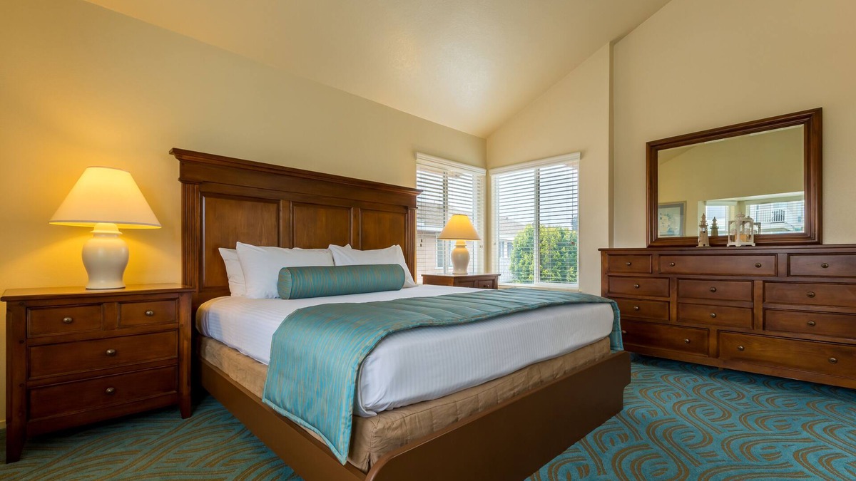 Oxnard Shores Hotel | Ensuring a Very Comfortable with a 2 Bedroom Condo! Kitchen, Free Parking!