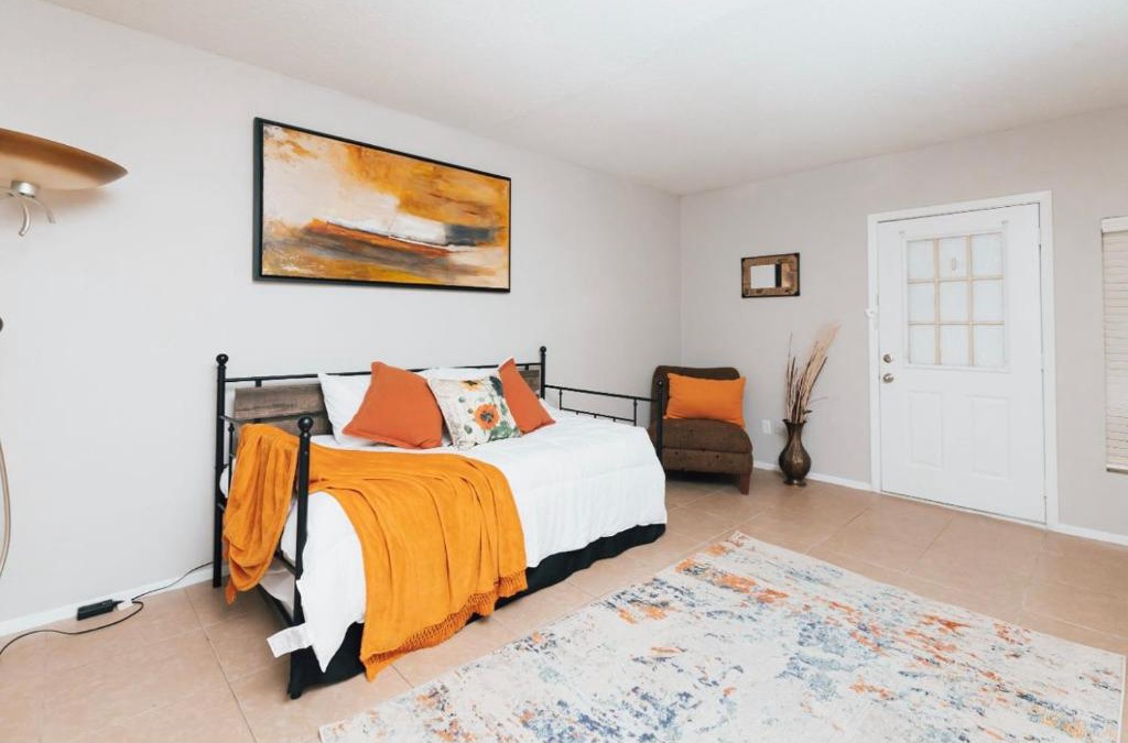 Woodland Heights Apartment | Enticing 1Br Apartment in the heart of the heights