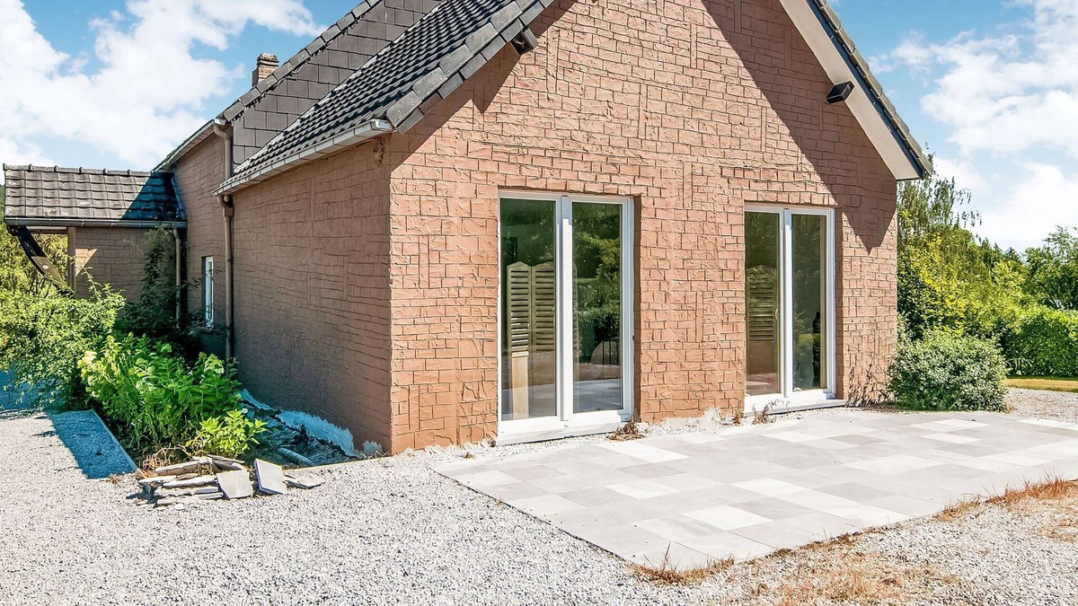 Viroinval House | Enticing Holiday Home in Treignes near Forest