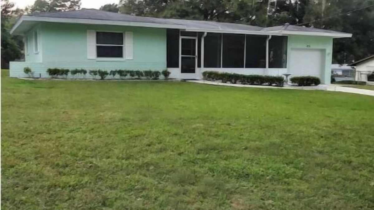 Inverness House | Entire 2 bedroom home w/1 car garage in Inverness