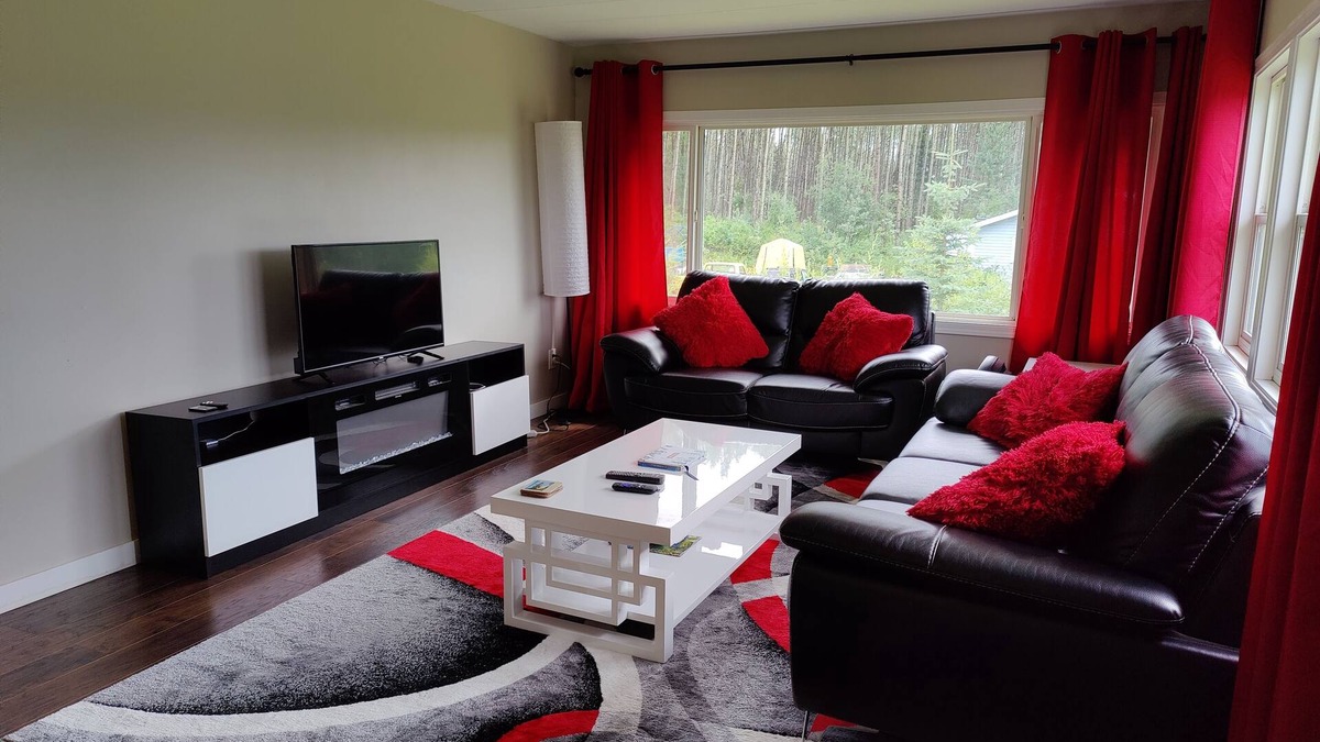 Southbank House | Entire 3-bedroom home. Long stay discount