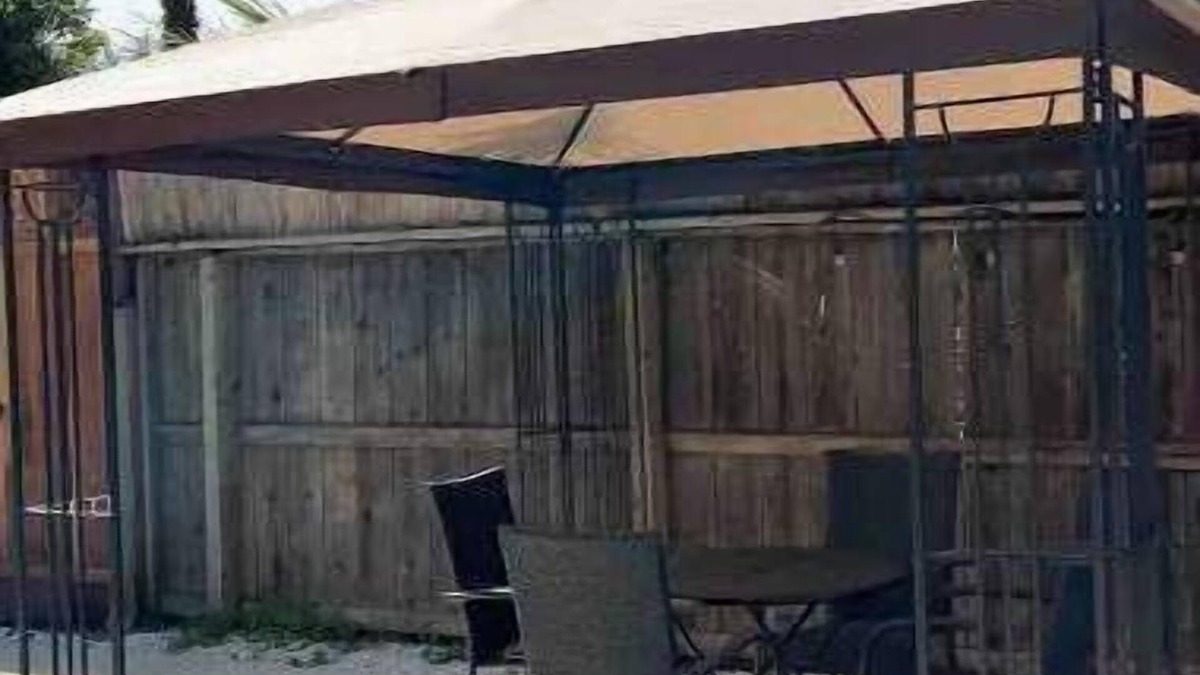 Modesto House | Entire 3 BR & 2 BA house for business and family