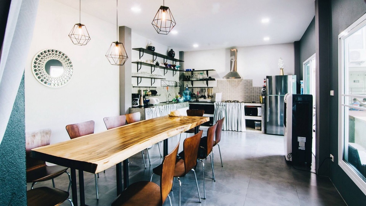 Chiang Mai Villa | Entire 3 villas combined 7BR/Free breakfast/5 kms from airport-city .