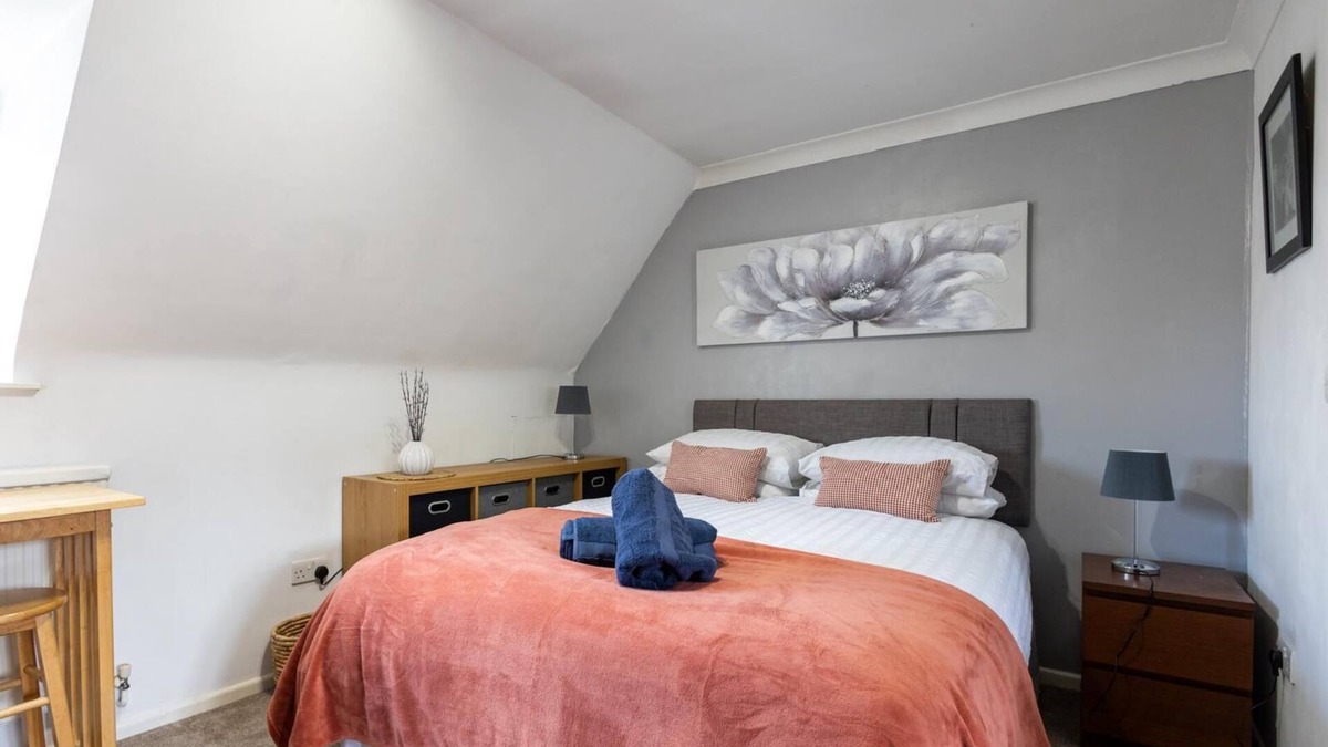 Colchester House | Entire Annexe in Colchester - King Coel