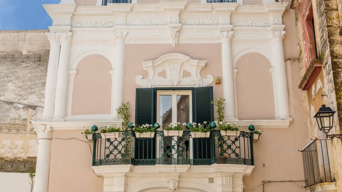 Grottaglie Apartment | Entire apartment in historic building with fine furnishings and every comfort