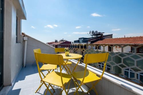 Taksim Apartment | Entire Building for Large Groups and Families w Elevator and 5 Bathrooms