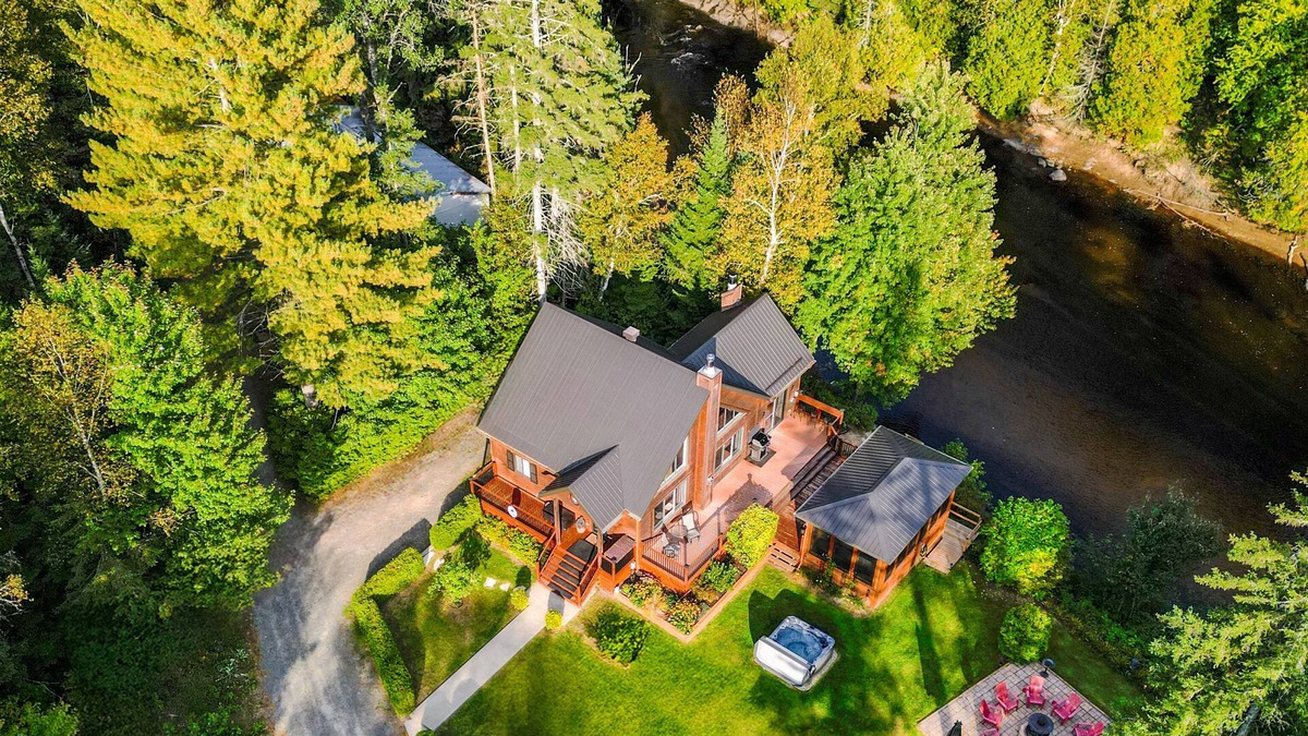 Mauricie Ski Chalet | Entire home in Saint-Alexis-des-Monts, Canada