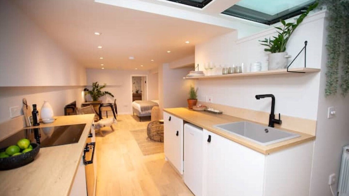 Chorlton-cum-Hardy Apartment | Entire condo hosted by Jules