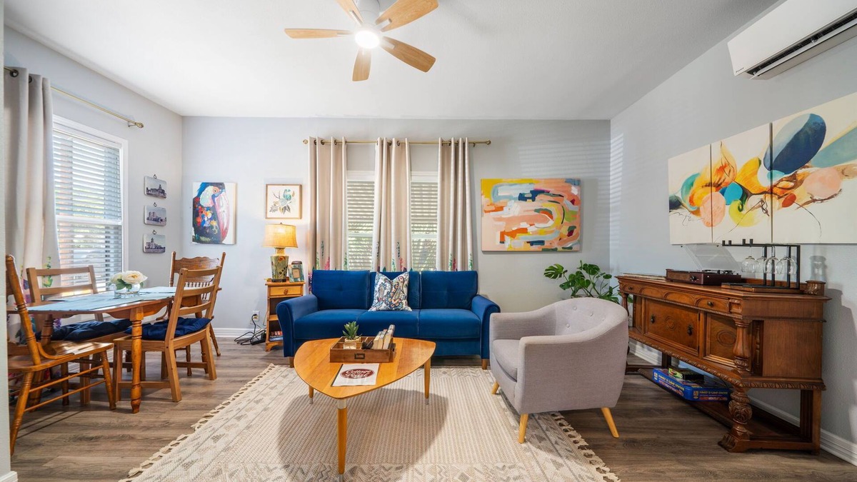 Government Hill House | Entire Cozy Cottage, Family Friendly, Perfect Location- Fort Sam,BAMC, Riverwalk