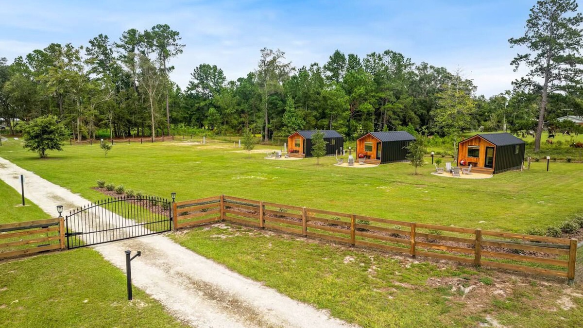 Lake City Apartment | Entire Farm Retreat Nearby Springs with 3 Cabins