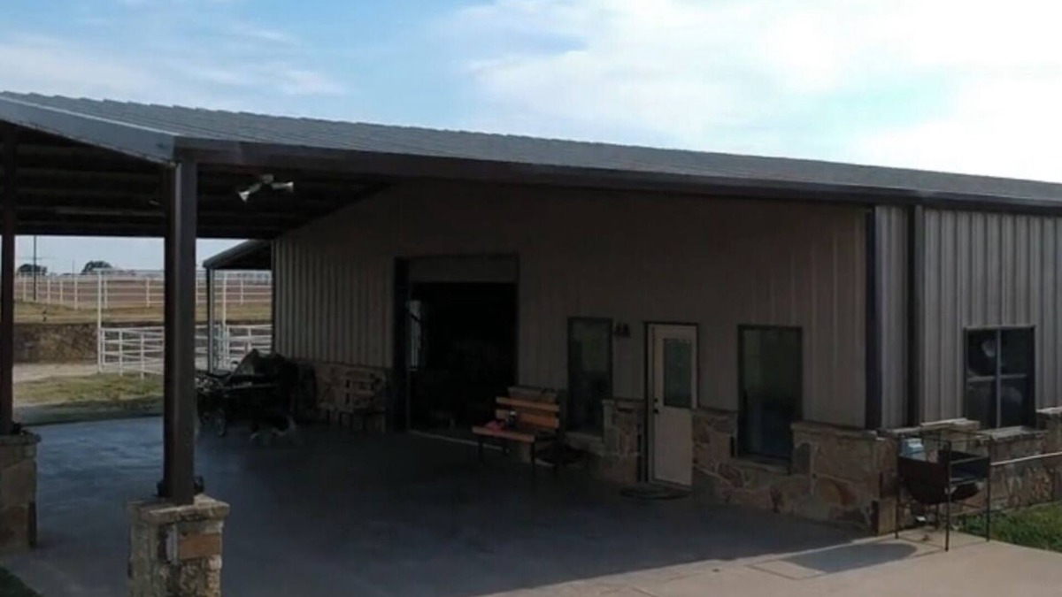 Decatur Other | Entire Farmhouse Decatur —-5 minutes from the city