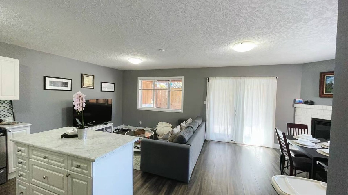 Langford House | Entire Guest Suite in Thetis Height
