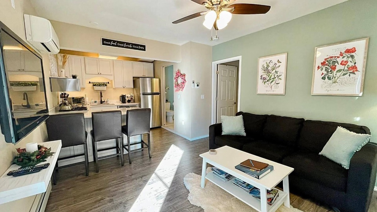 Sixth Ave West House | Entire Guesthouse hosted by Sophia