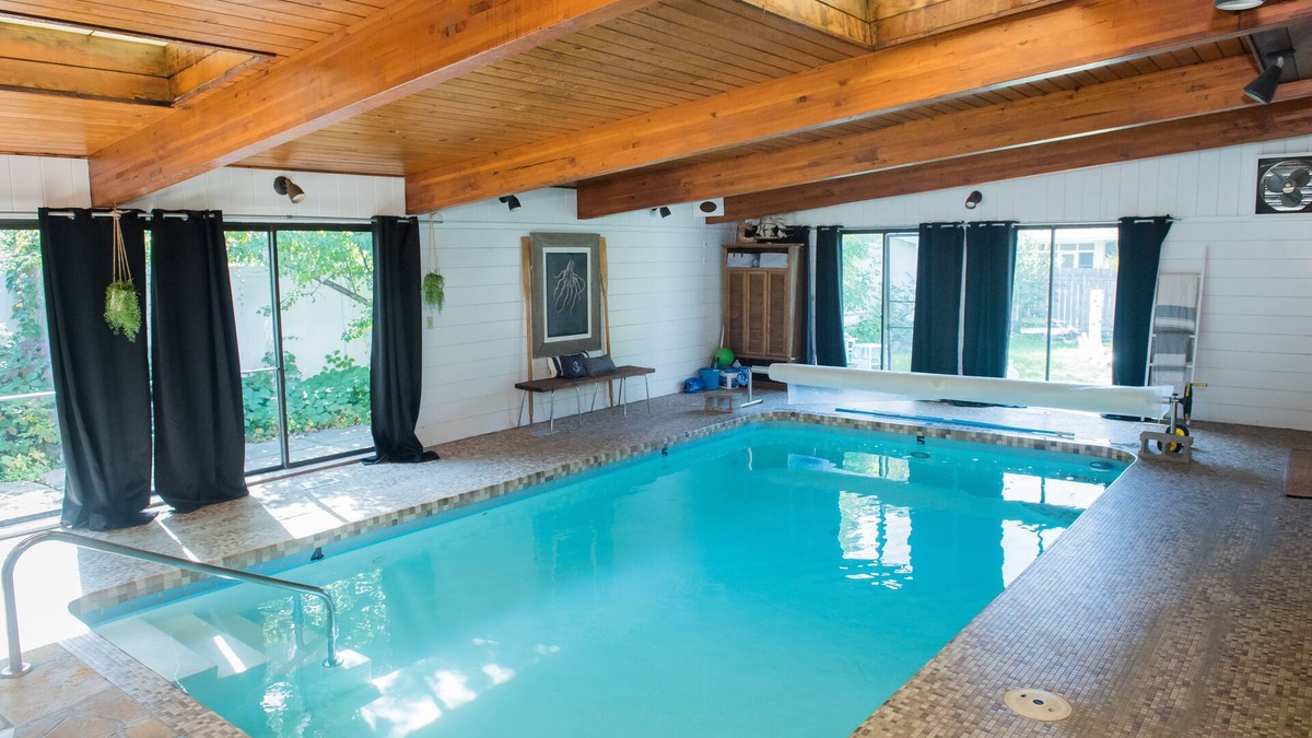 Fargo House | Entire Historic Home on Iconic 8th St w/heated indoor pool