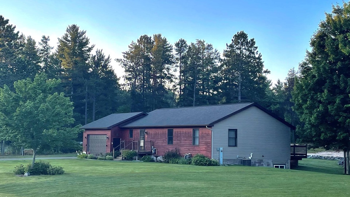 Upper Peninsula Michigan House | Entire home featuring two master suites. Sleeps 10 total.