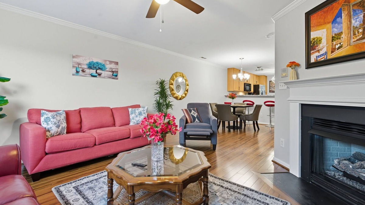Brier Creek Country Club House | Entire home in prime Raleigh with workspace, comm pool, dog park and golf course