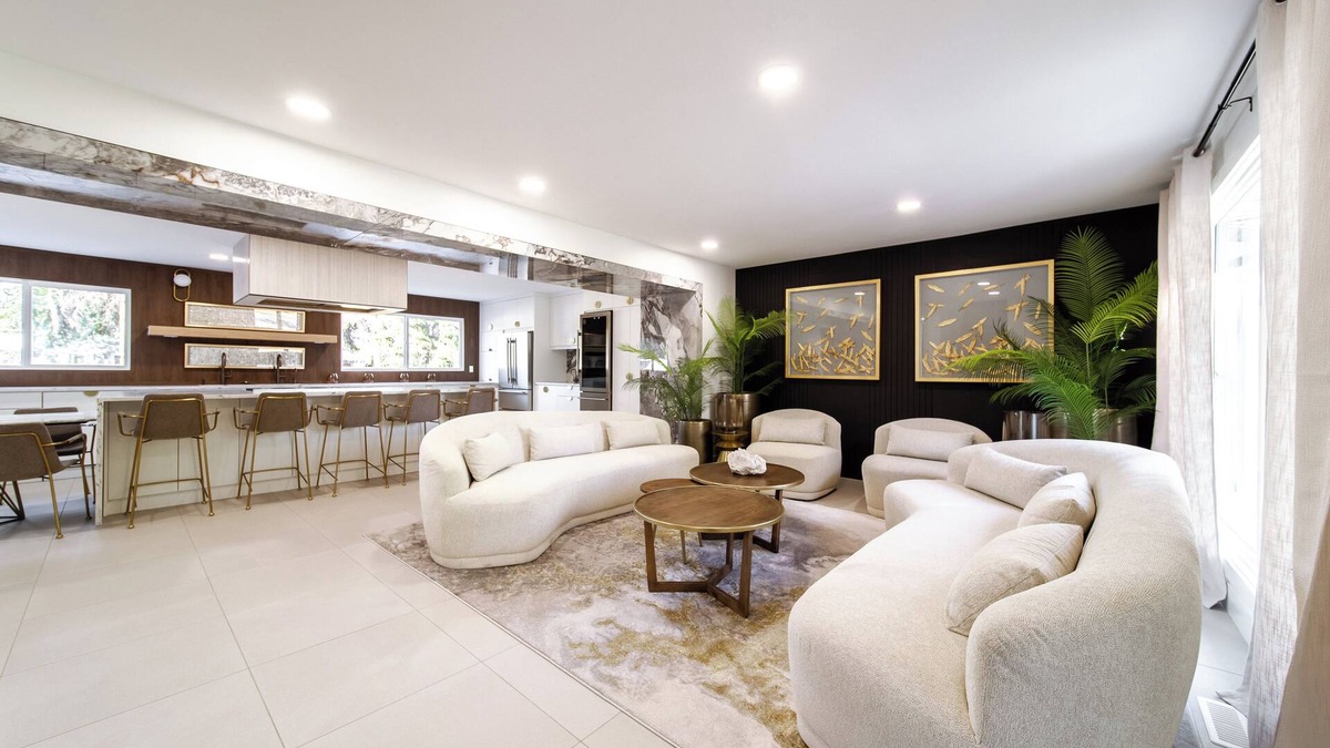 Northwest Edmonton House | *Entire Home*Luxury Retreat*Hot Tub*A/C