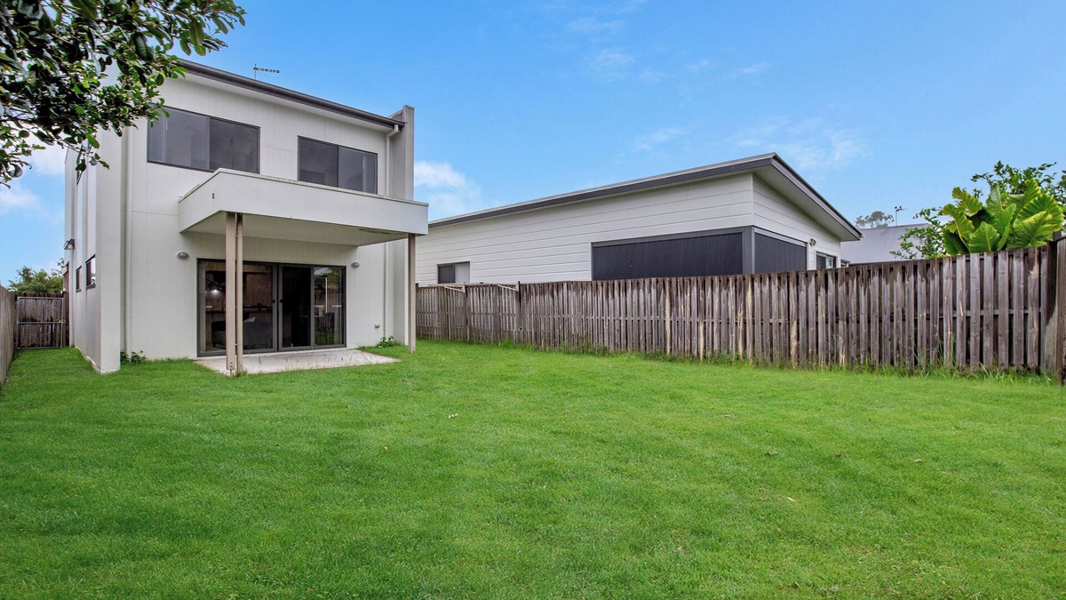 Upper Coomera House | Entire Home Near Theme Parks