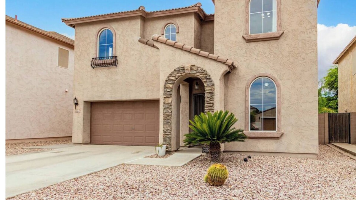 Castlegate House | Entire Home Paradise in Queen Creek
