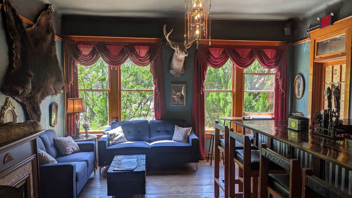 Bisbee House | Entire House-13 Bedrooms