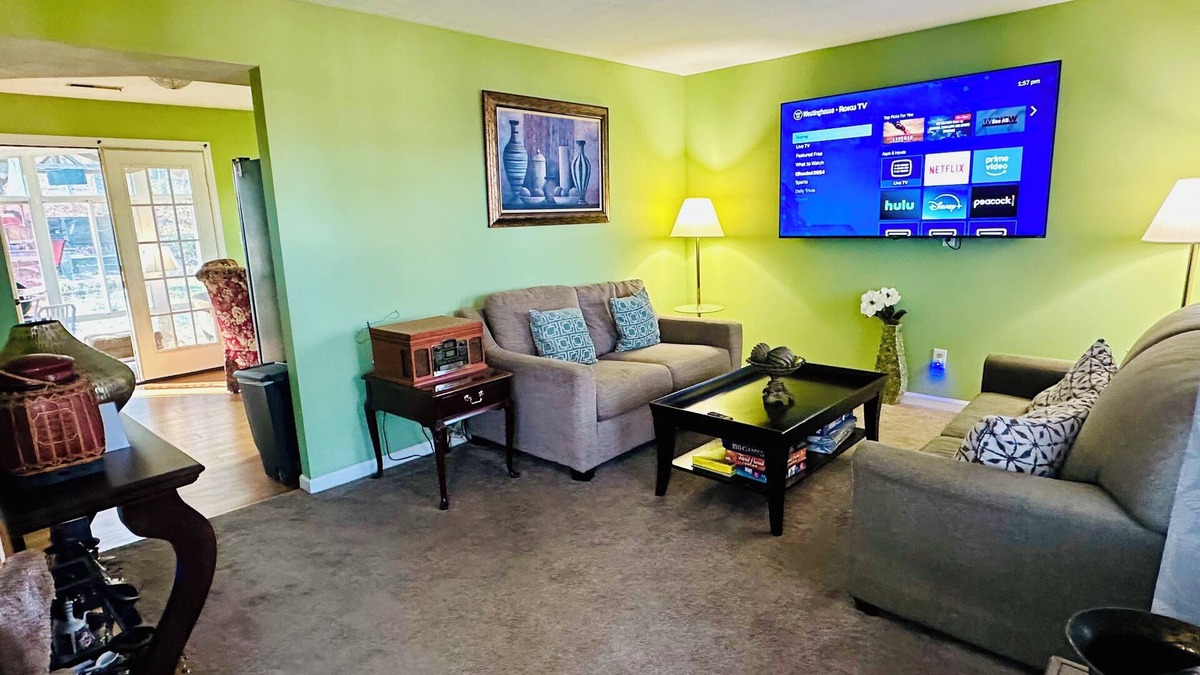 Plum Springs House | Entire House Family-Pets-Friendly Close to i65.