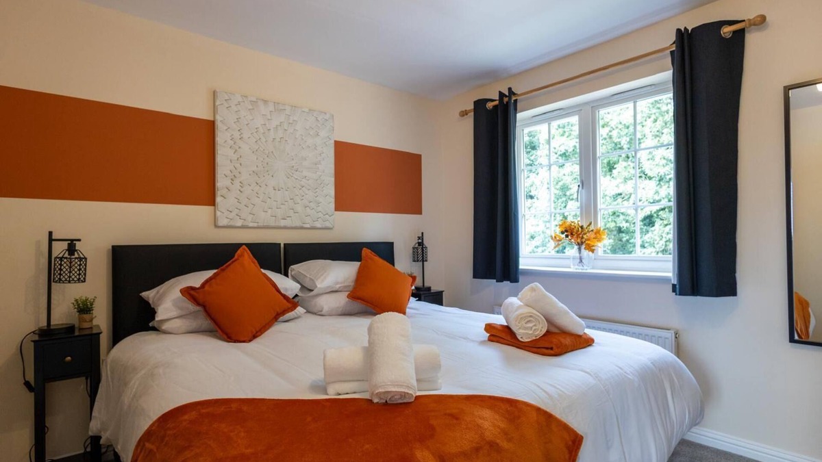 Colchester House | Entire House in Colchester - Dickenson