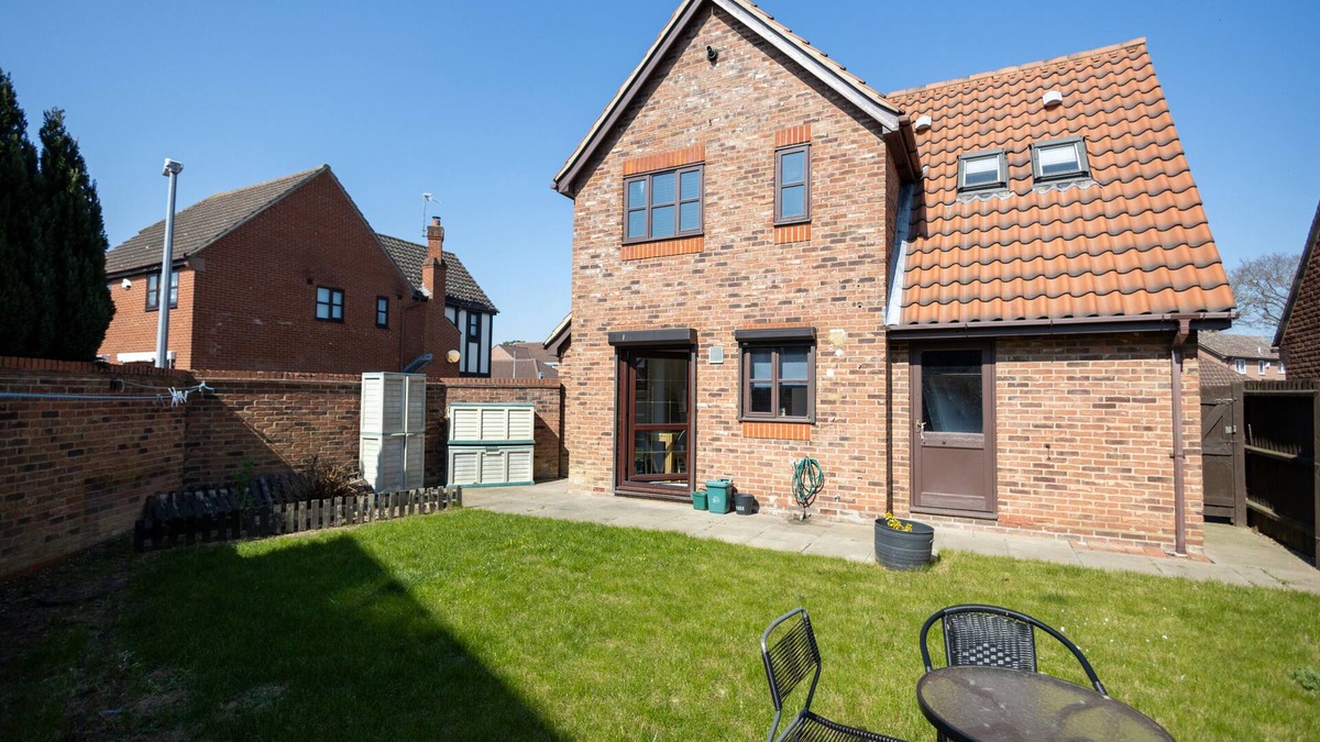 Colchester House | Entire House in Colchester - Eastwood