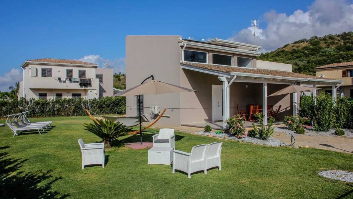 Contrada Pistavecchia 2 Villa | Entire Villa near Cefalú, in village with pool, spa and multipurpose fields