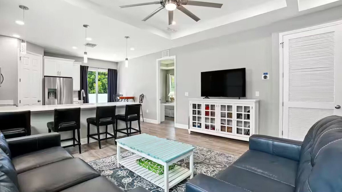 Bonita Springs House | Entire New Home w/1 King, 3 Queen beds and Fenced backyard